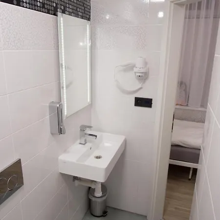 Appartement Continents Nearby Main Train And Bus Station *