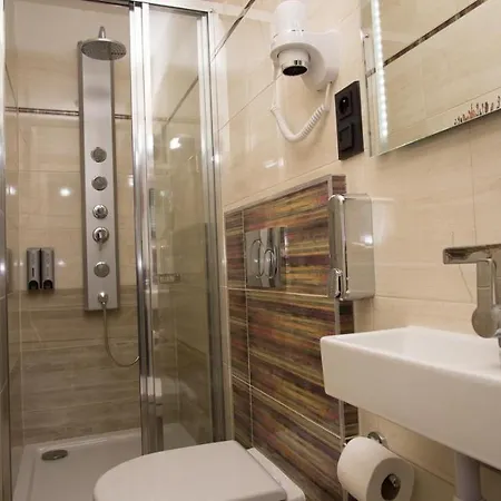 Apartament Continents Nearby Main Train And Bus Station *