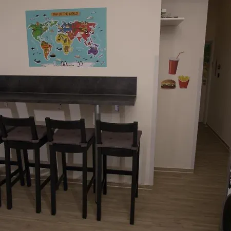 Appartement Continents Nearby Main Train And Bus Station *