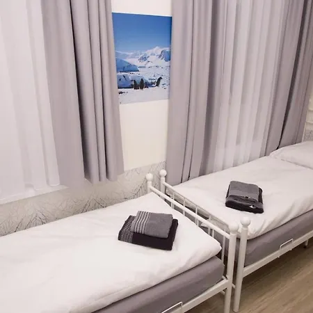 Continents Nearby Main Train And Bus Station Apartment *